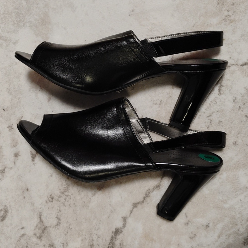 Ladies shoes